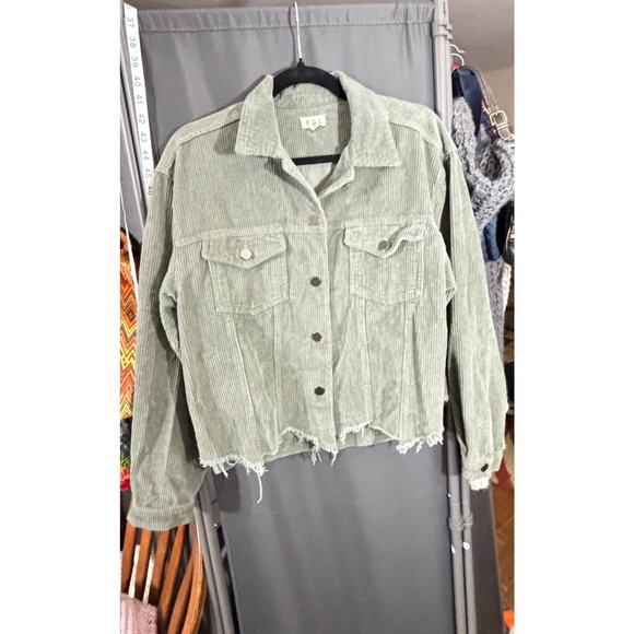 POL Green Corduroy Cropped Jacket Raw Hem Women’s Small Shacket Style - Picture 2 of 5
